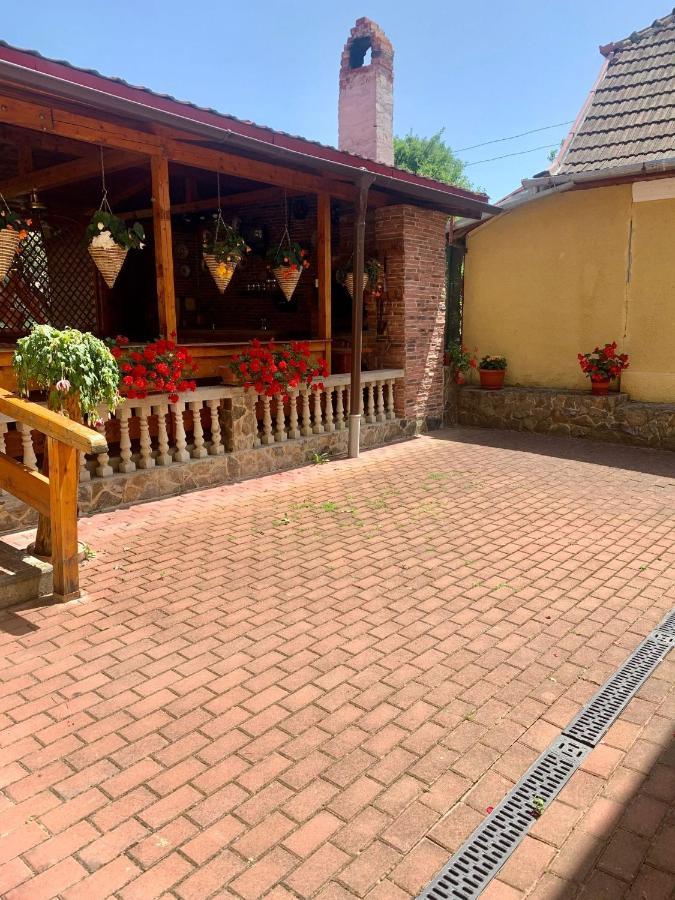 Apartamento Casa Ramona Turda Exterior foto